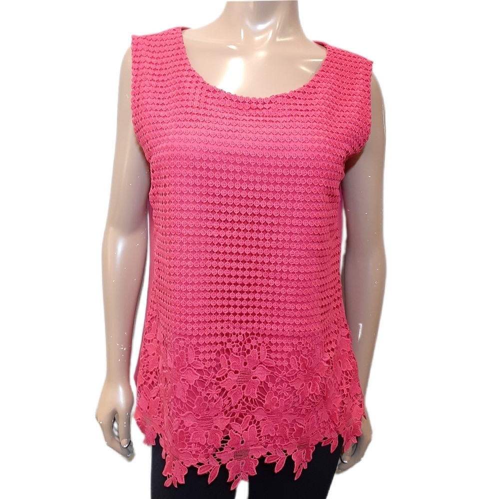 💠CLEO Sleeveless Crochet Overlay Top Floral Lace Hem Barbie Pink Scoop Neck